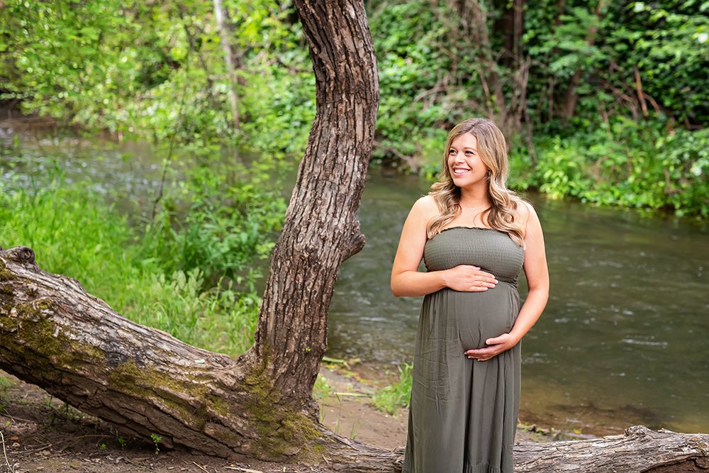 fun and candid maternity portraits at Vasona Park