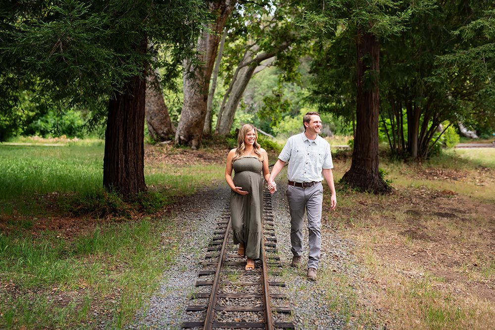 fun and candid maternity portraits at Vasona Park