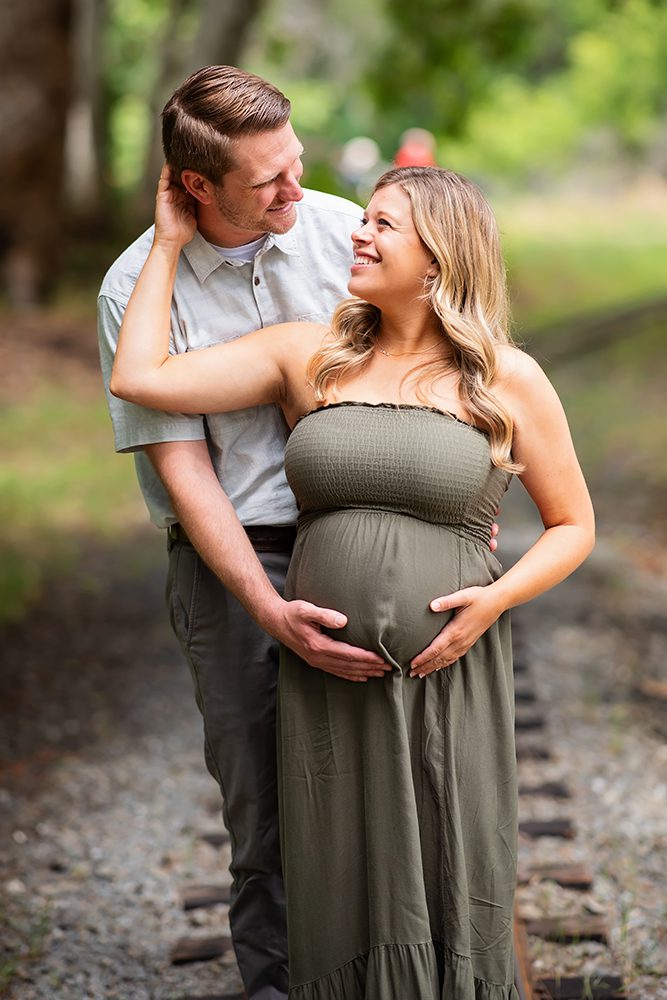 fun and candid maternity portraits at Vasona Park