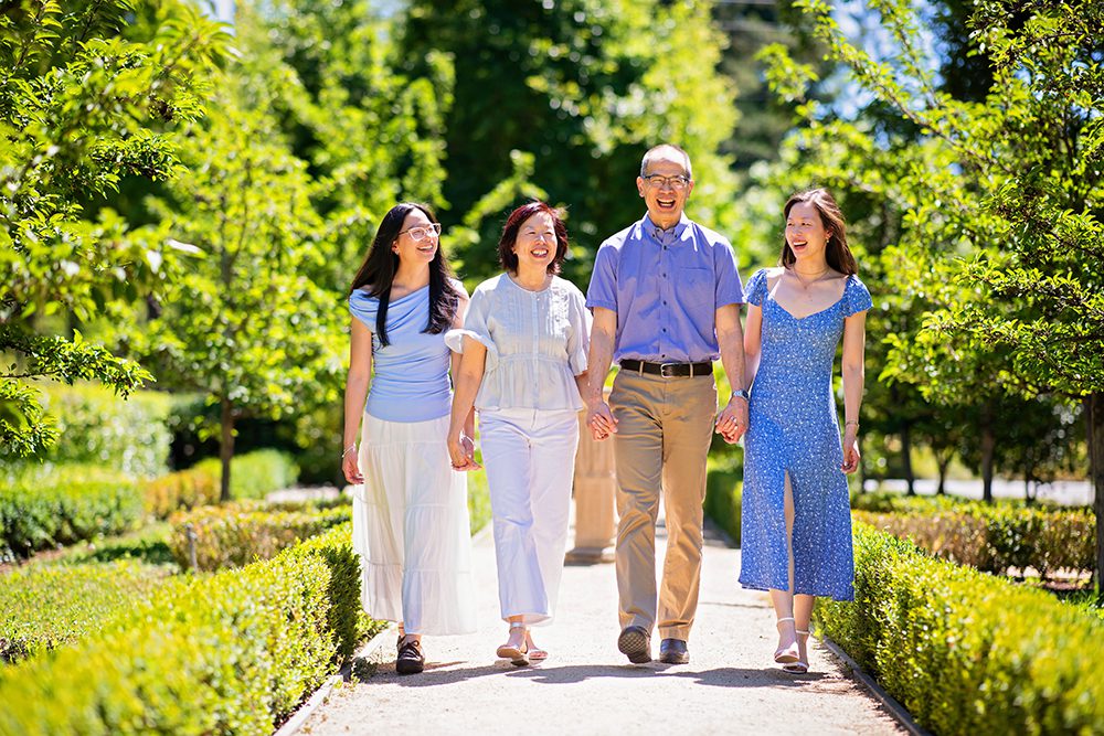 afternoon family portraits at the Elizabeth Gamble Garden