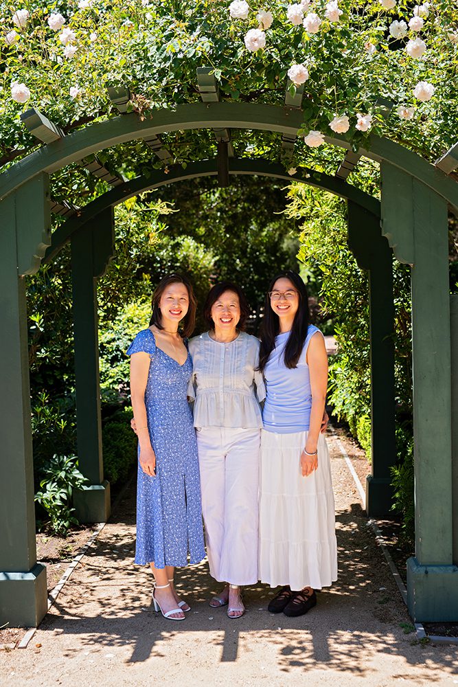afternoon family portraits at the Elizabeth Gamble Garden