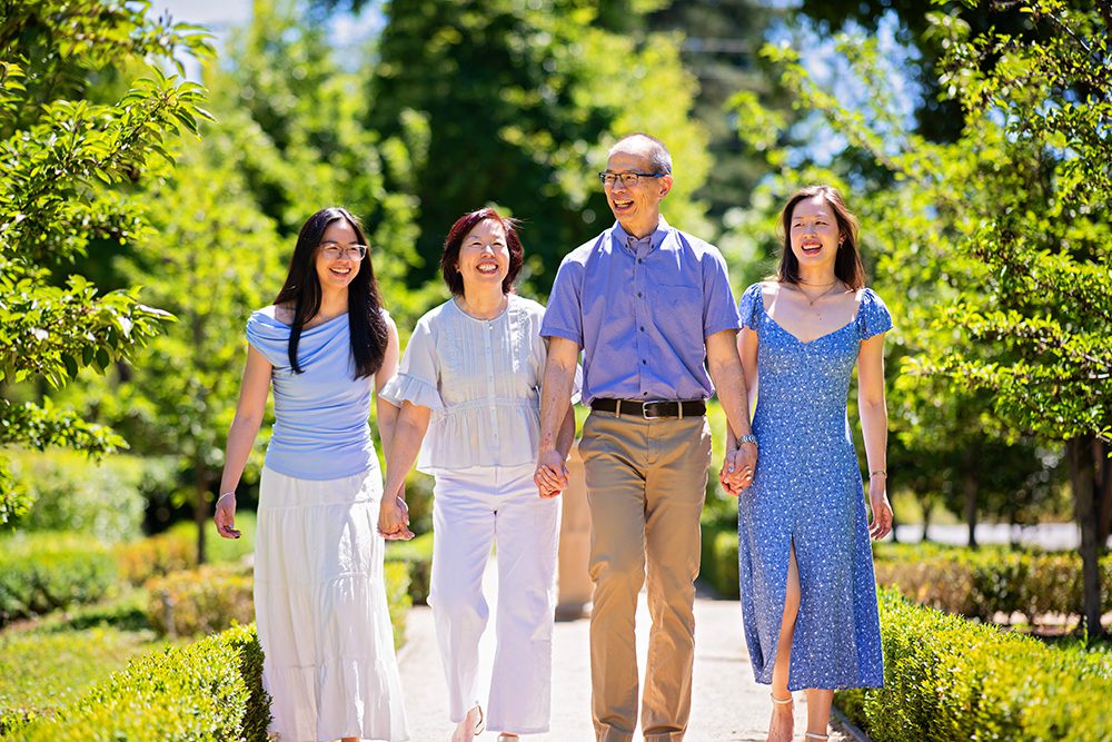 afternoon family portraits at the Elizabeth Gamble Garden