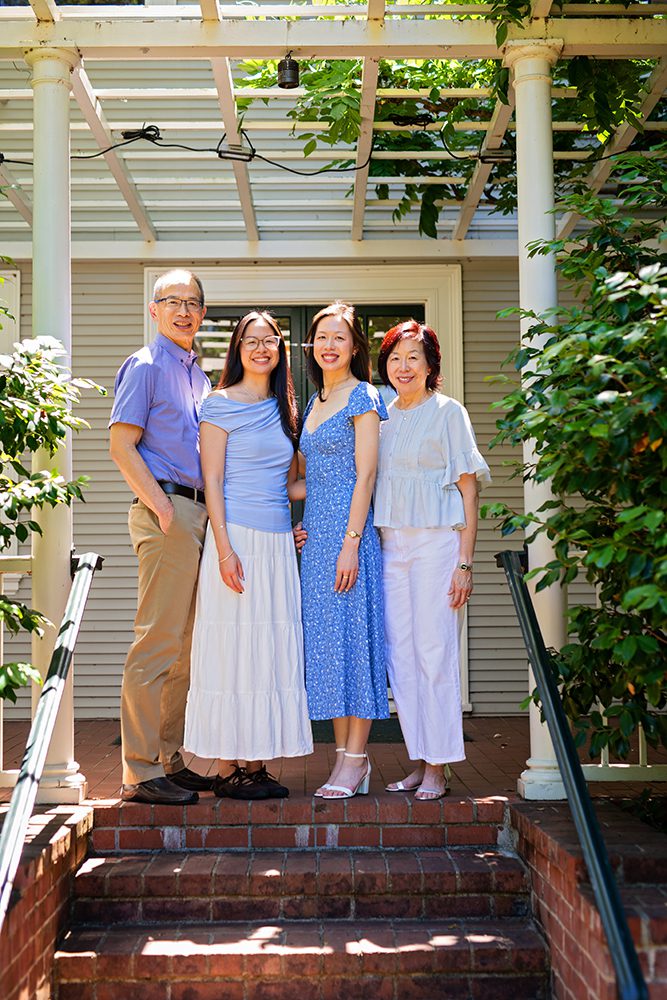 afternoon family portraits at the Elizabeth Gamble Garden