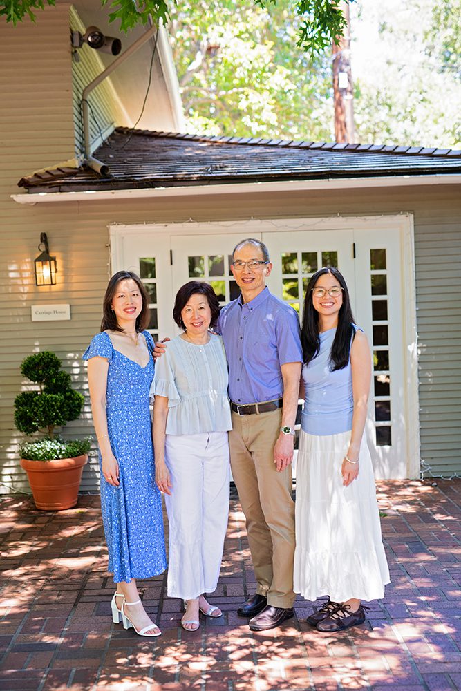 afternoon family portraits at the Elizabeth Gamble Garden