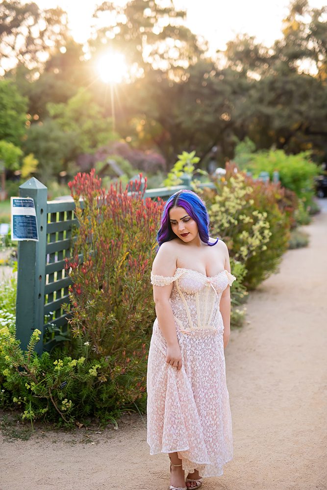 graduation portraits at the Elizabeth Gamble Garden