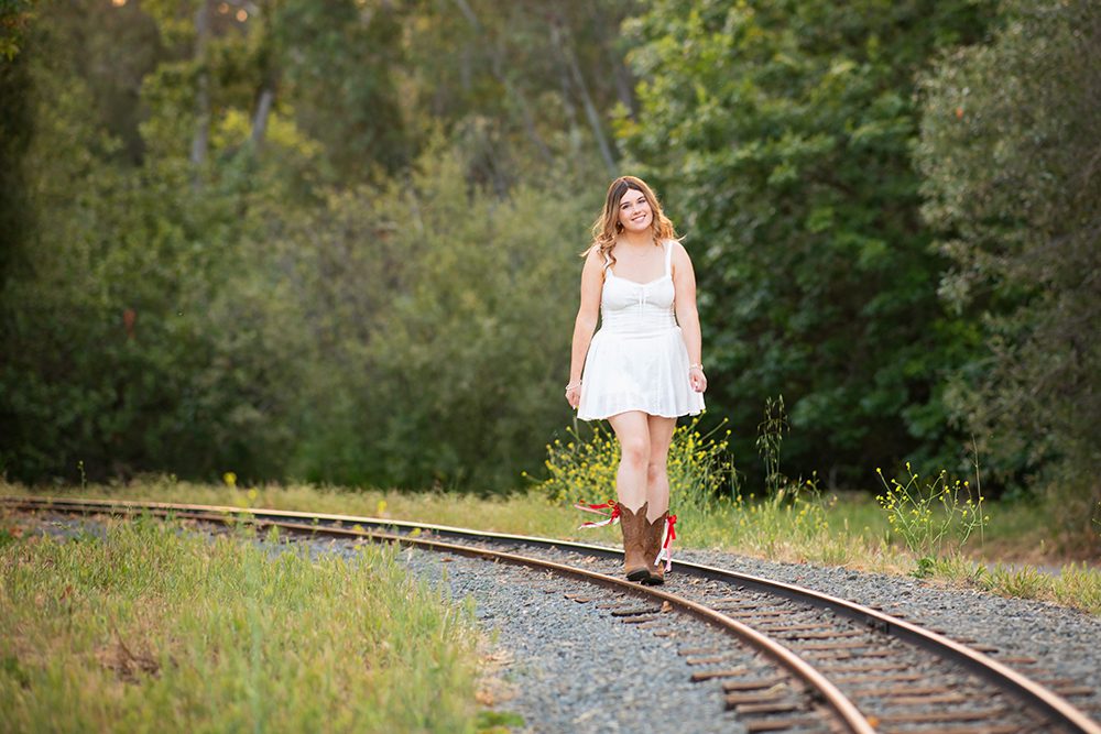 senior portraits at Vasona Park