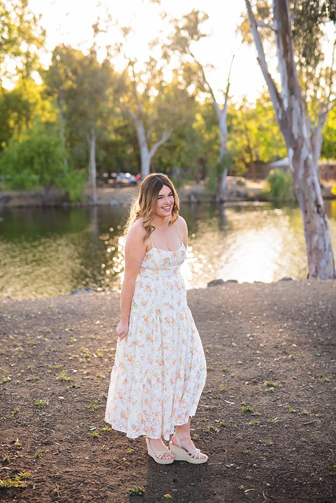 senior portraits at Vasona Park
