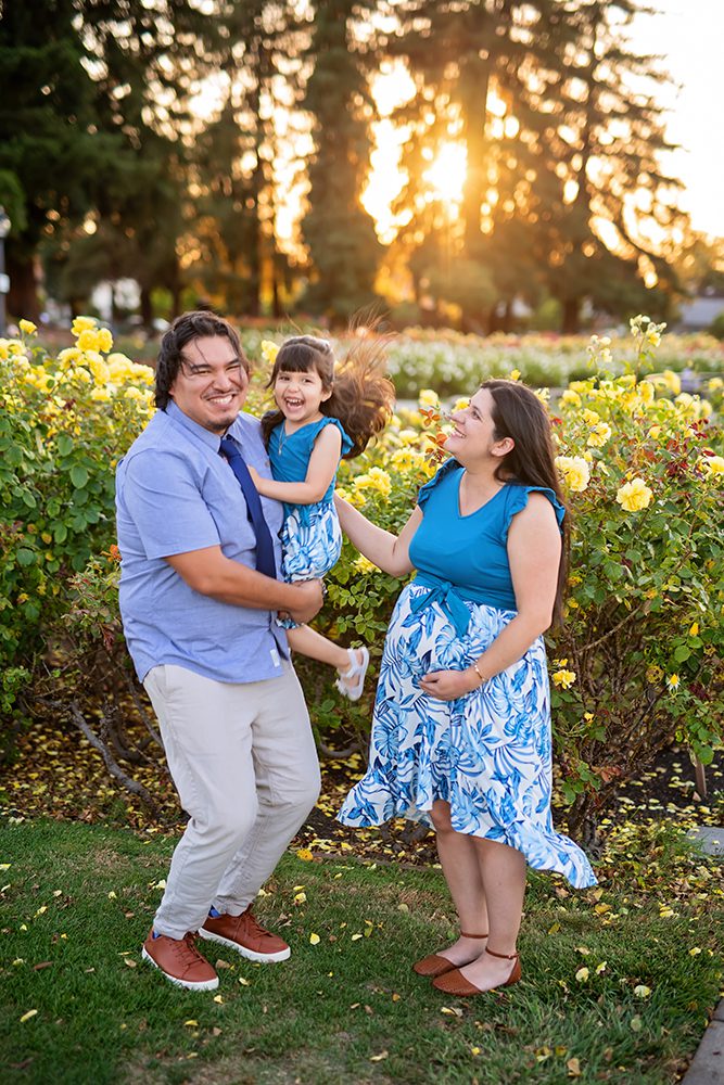 sunset maternity portraits at the Municipal Rose Garden