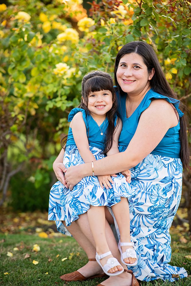 sunset maternity portraits at the Municipal Rose Garden