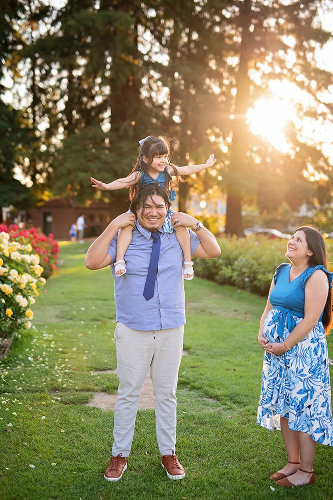 sunset maternity portraits at the Municipal Rose Garden