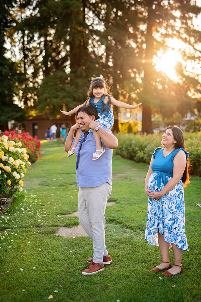 sunset maternity portraits at the Municipal Rose Garden