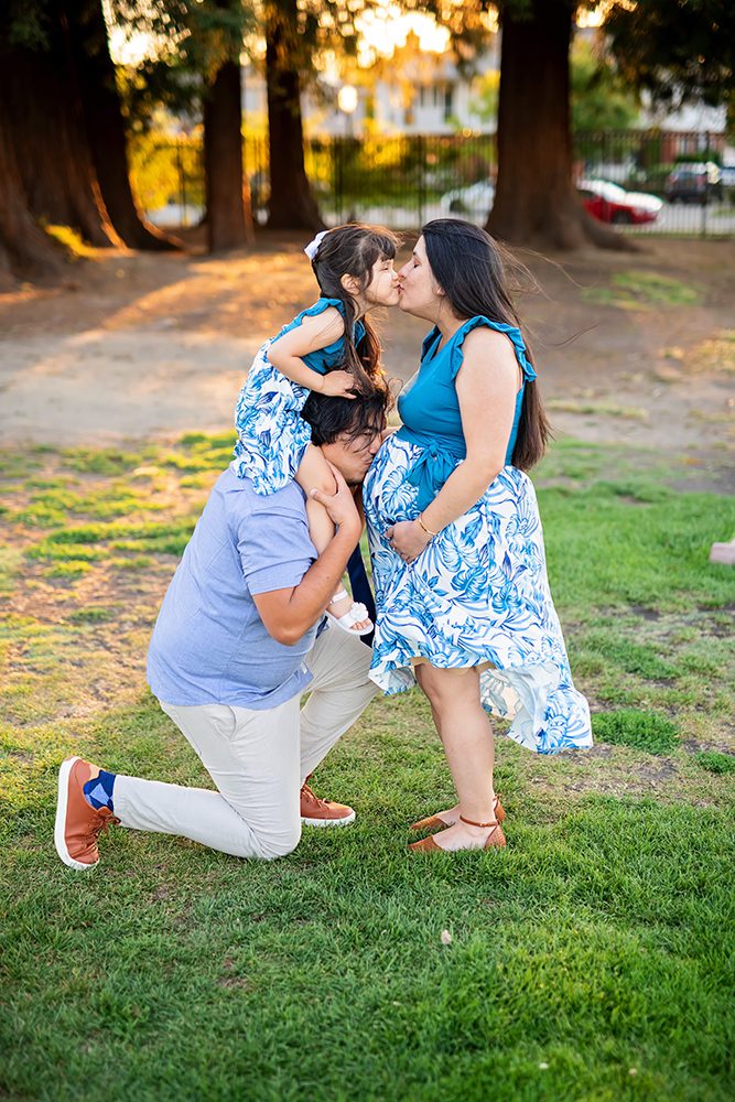 sunset maternity portraits at the Municipal Rose Garden