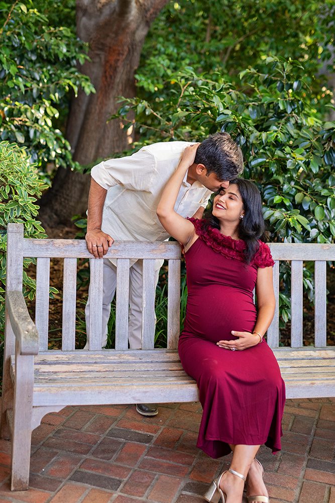evening maternity pictures at the Elizabeth Gamble Garden